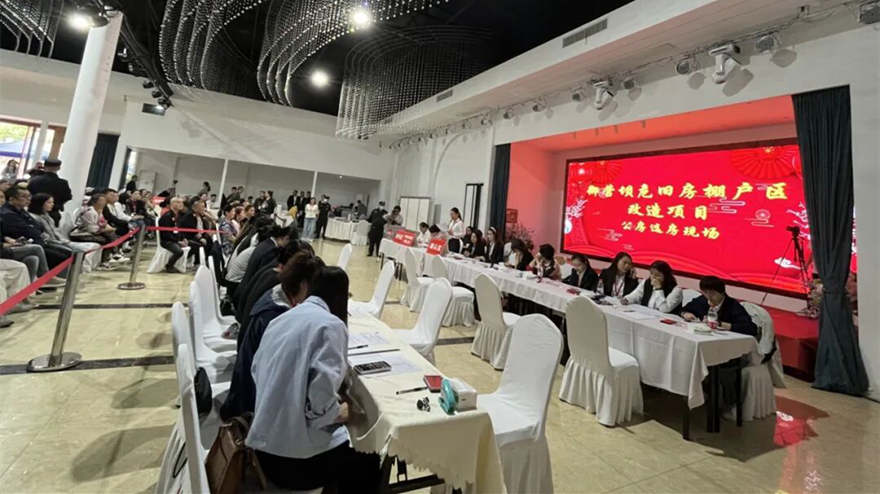 康居公司以“三心”服務完成御營壩棚改